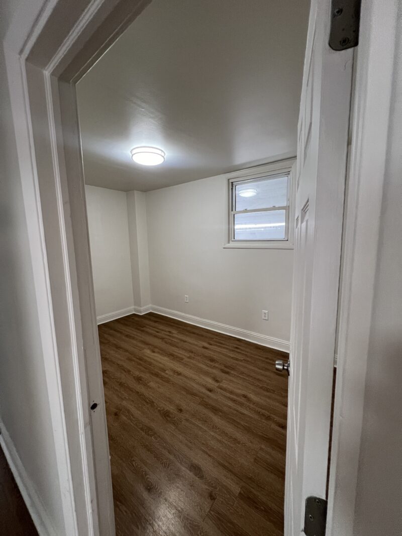 10422 S Hoxie Ave, Chicago, IL 60617 - Image 10