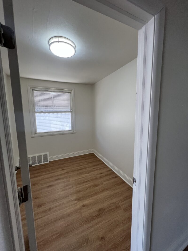 10422 S Hoxie Ave, Chicago, IL 60617 - Image 13