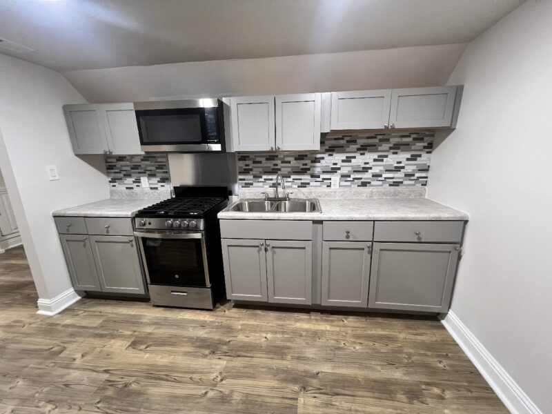 8208 S Shore Ave, (Apt 3) - Image 5